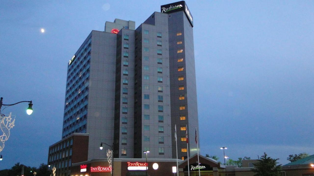 Radisson Hotel & Suites Fallsview Niagara Bagian luar foto